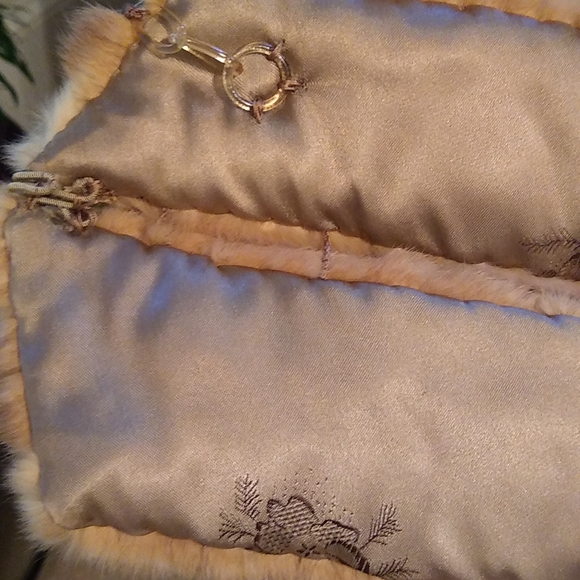 Mink fur wrap, cape, blonde color vintage - Picture 6 of 9